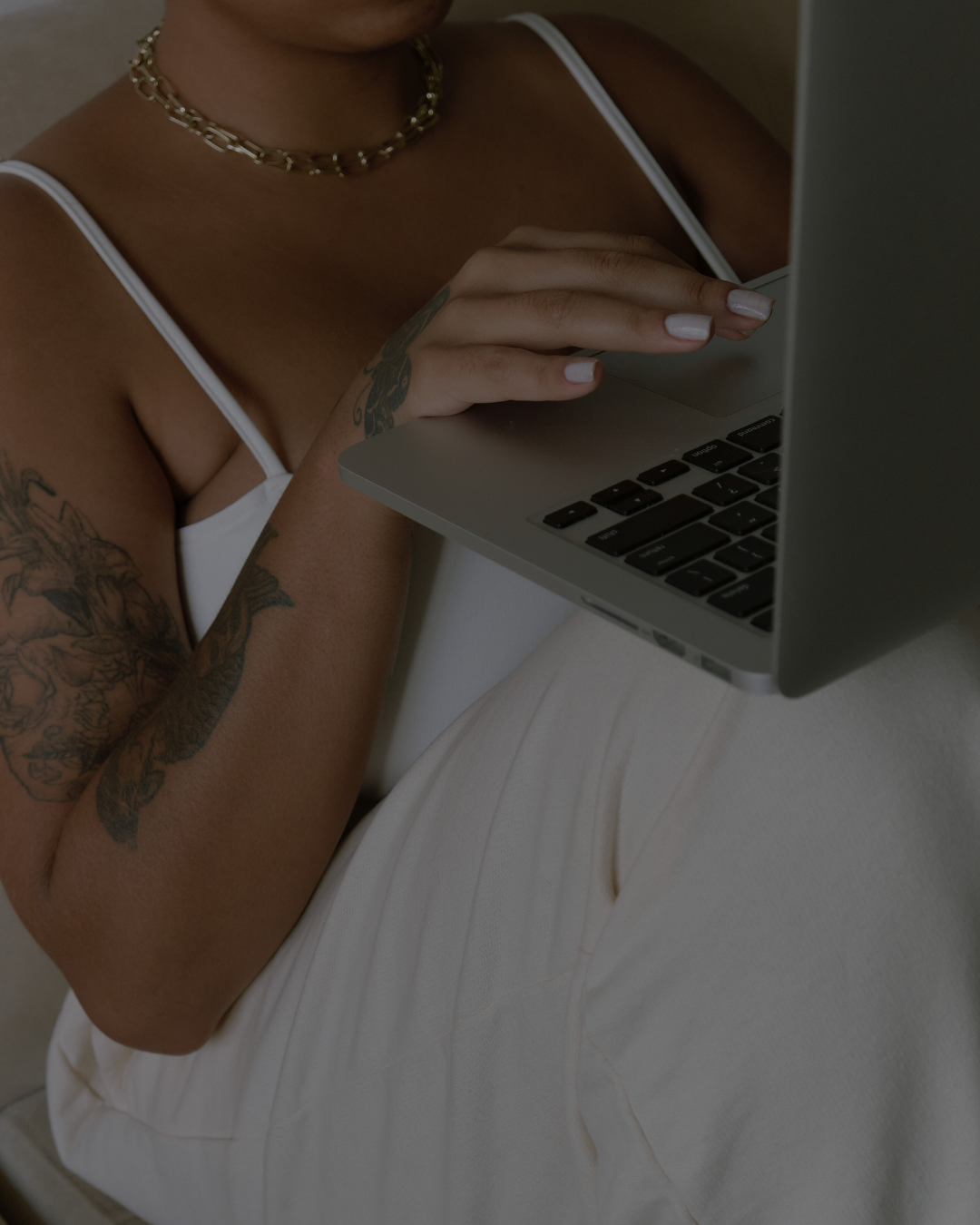 woman on computer for her keyword research service